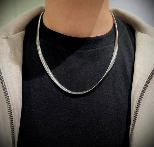 Serpentine Silver Strand